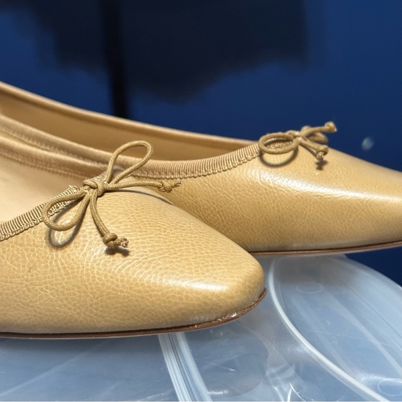 Veronica Beard Tan Flats - Picture 9 of 10